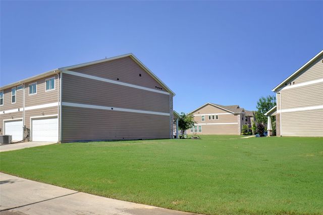 3432 Becker Drive, Denton, TX 76207