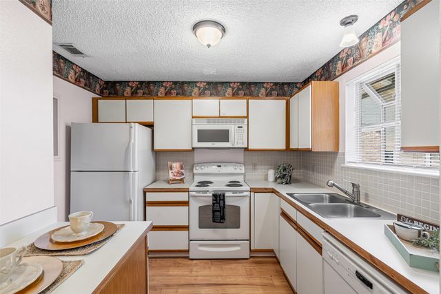 3504 Smith Barry Road, Pantego, TX 76013