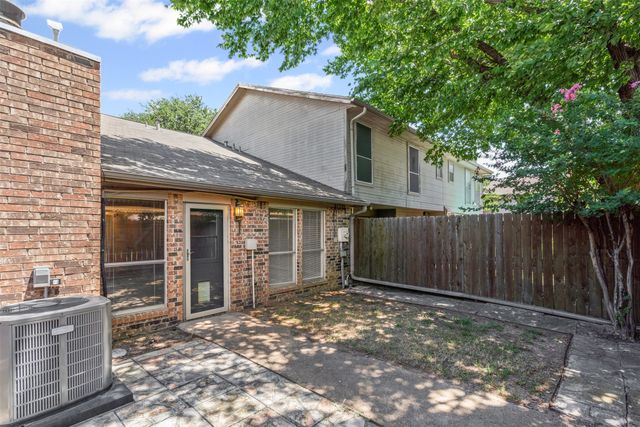3504 Smith Barry Road, Pantego, TX 76013