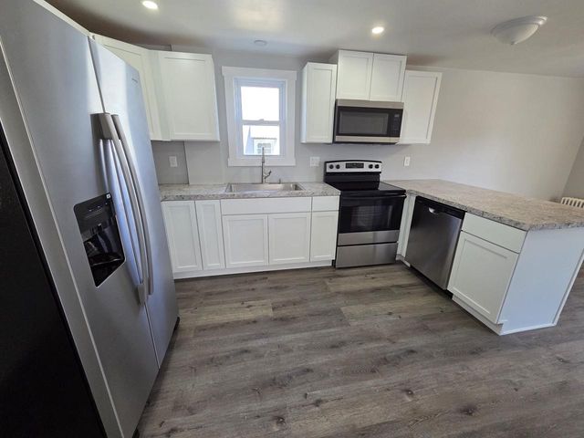 2230 S 10th STREET, Manitowoc, WI 54220