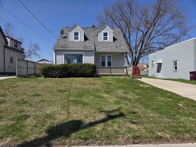 2230 S 10th STREET, Manitowoc, WI 54220