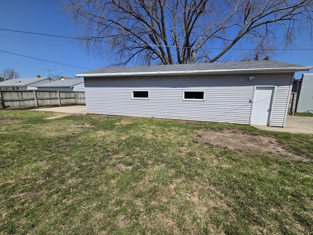 2230 S 10th STREET, Manitowoc, WI 54220