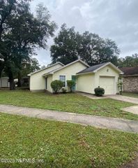 1422 ELLIS TRACE Drive, Jacksonville, FL 32205
