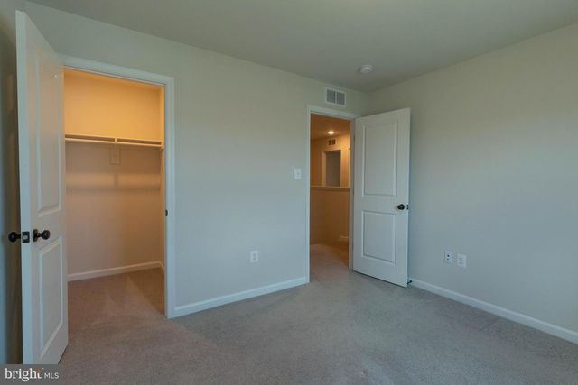 37 DIVING SCAUP RD, Hedgesville, WV 25427