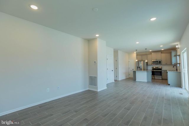 37 DIVING SCAUP RD, Hedgesville, WV 25427