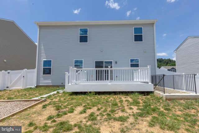 37 DIVING SCAUP RD, Hedgesville, WV 25427