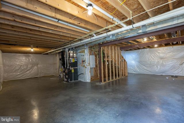 37 DIVING SCAUP RD, Hedgesville, WV 25427