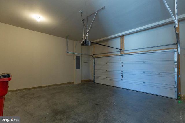 37 DIVING SCAUP RD, Hedgesville, WV 25427