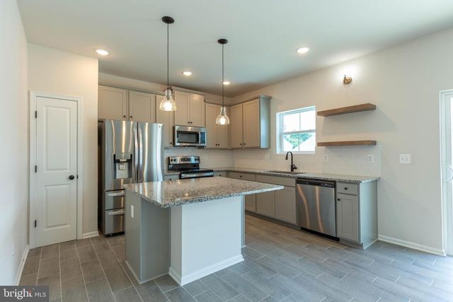 37 DIVING SCAUP RD, Hedgesville, WV 25427