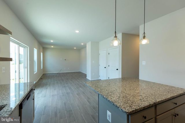 37 DIVING SCAUP RD, Hedgesville, WV 25427