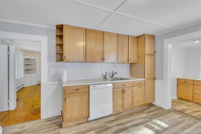 56 Winter Street, Manchester, CT 06040