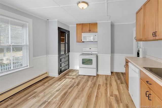 56 Winter Street, Manchester, CT 06040