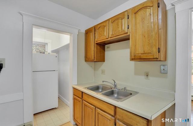 56 Winter Street, Manchester, CT 06040