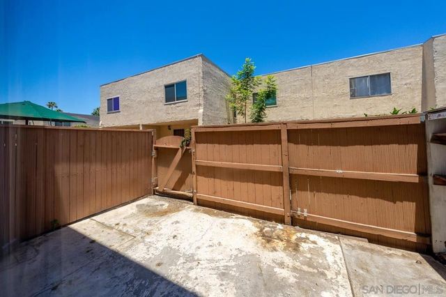 6787 Alvarado Rd 5, San Diego, CA 92120
