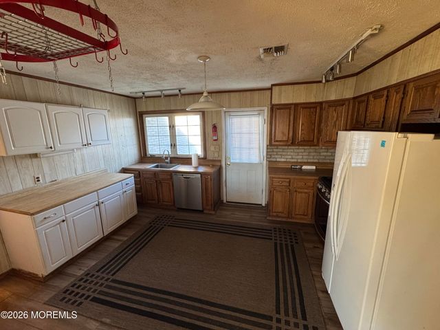 121-123 Stone Road, Union Beach, NJ 07735