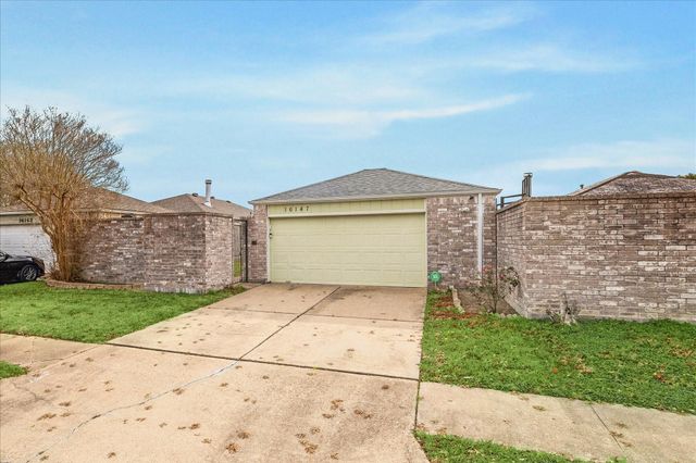 16147 New Field Drive, Houston, TX 77082