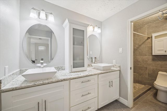 16147 New Field Drive, Houston, TX 77082