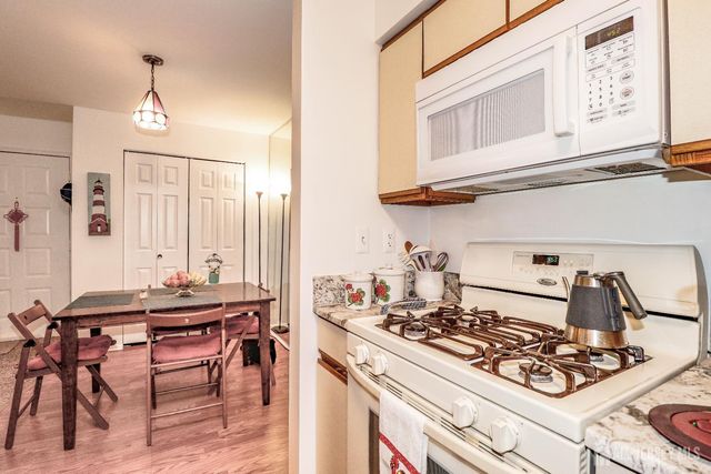 62 Haverhill Place, Franklin, NJ 08873