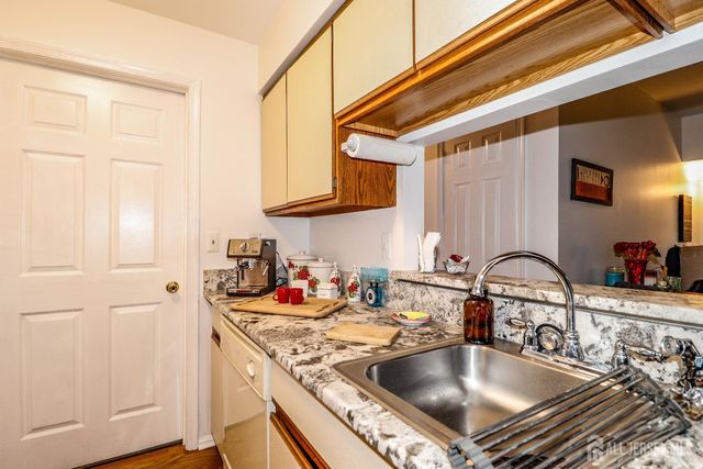 62 Haverhill Place, Franklin, NJ 08873