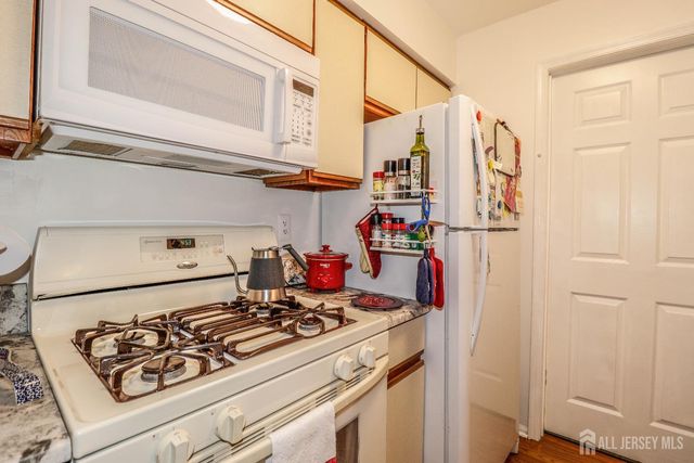 62 Haverhill Place, Franklin, NJ 08873