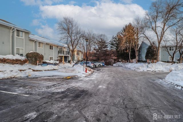 62 Haverhill Place, Franklin, NJ 08873