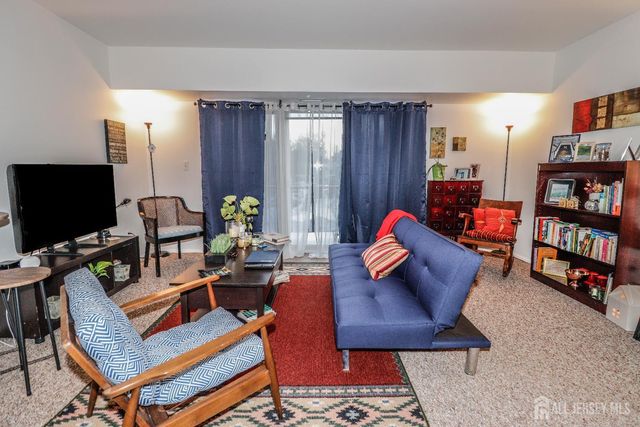 62 Haverhill Place, Franklin, NJ 08873