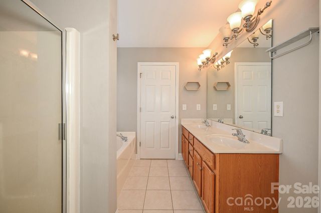 2820 Loxdale Farms Drive 14, Monroe, NC 28110