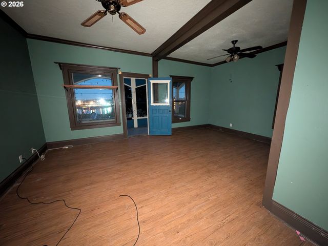 10511 Nw 3RD St, Portland, OR 97231