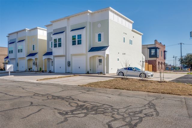 104 Market Street, Lake Dallas, TX 75065