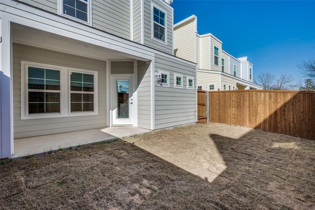 104 Market Street, Lake Dallas, TX 75065