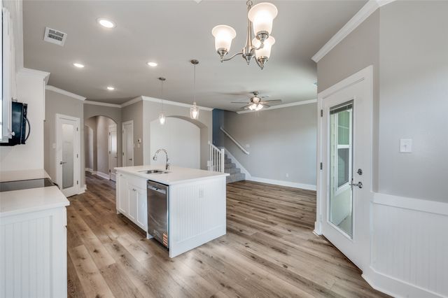 104 Market Street, Lake Dallas, TX 75065