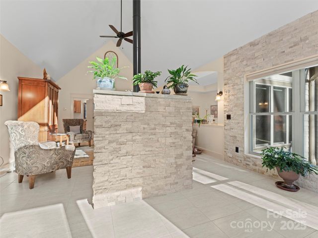 829 Kelly Mountain Road, Brevard, NC 28712