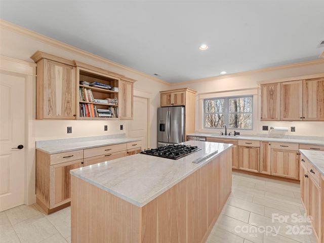 829 Kelly Mountain Road, Brevard, NC 28712