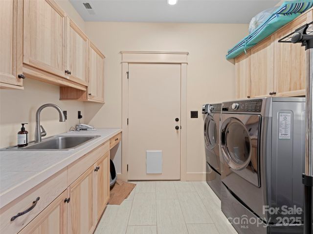 829 Kelly Mountain Road, Brevard, NC 28712