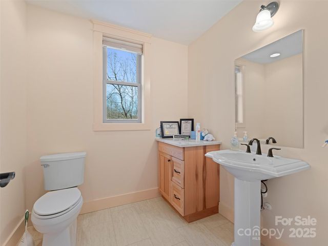 829 Kelly Mountain Road, Brevard, NC 28712