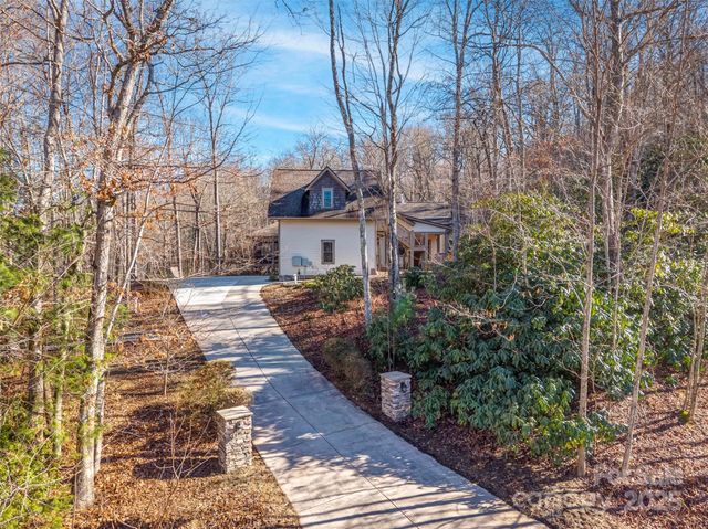829 Kelly Mountain Road, Brevard, NC 28712