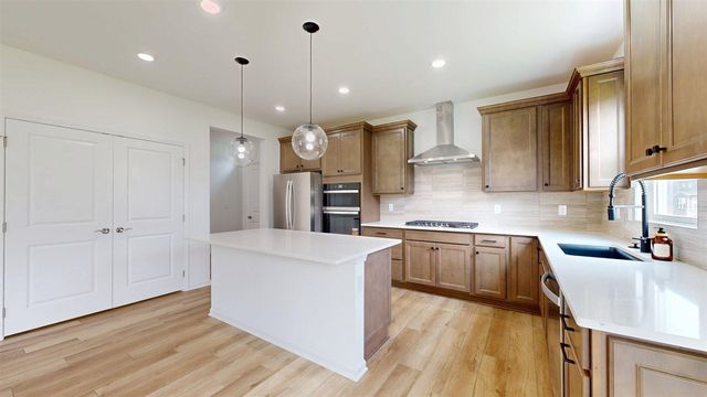 826 Kuss Drive, Saline, MI 48176