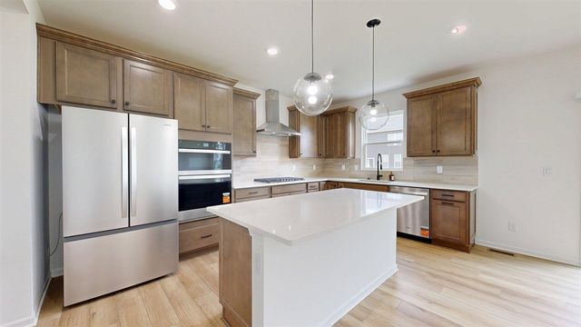 826 Kuss Drive, Saline, MI 48176
