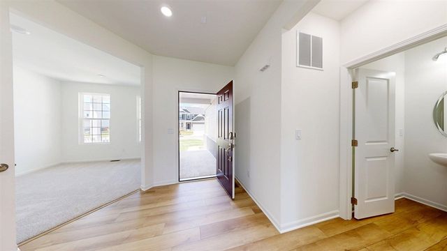 826 Kuss Drive, Saline, MI 48176