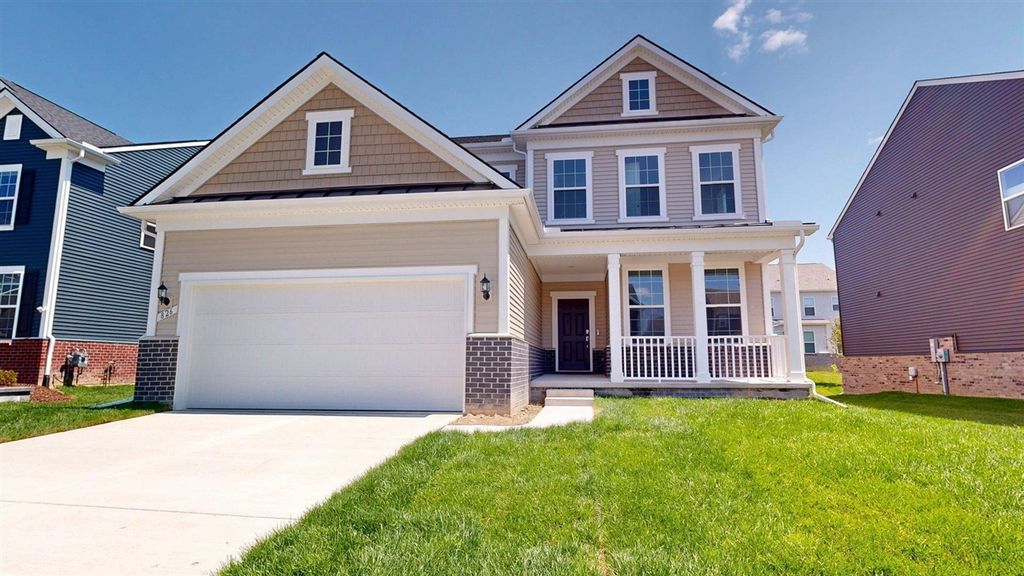 826 Kuss Drive, Saline, MI 48176