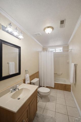 629 N Limon Dr, Pueblo West, CO 81007