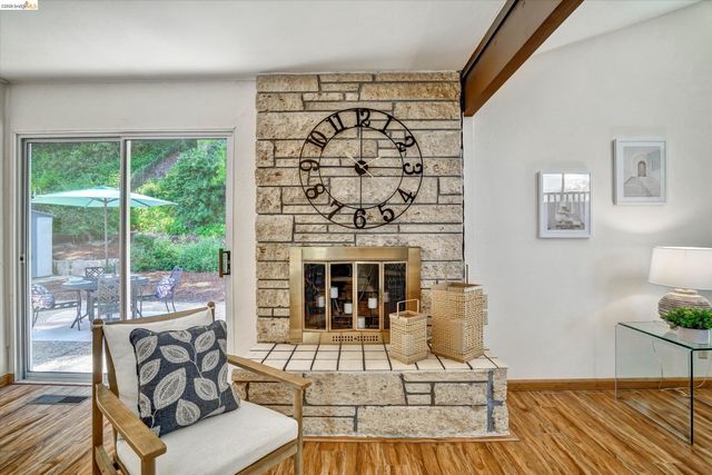 2826 Wright Ave, Pinole, CA 94564