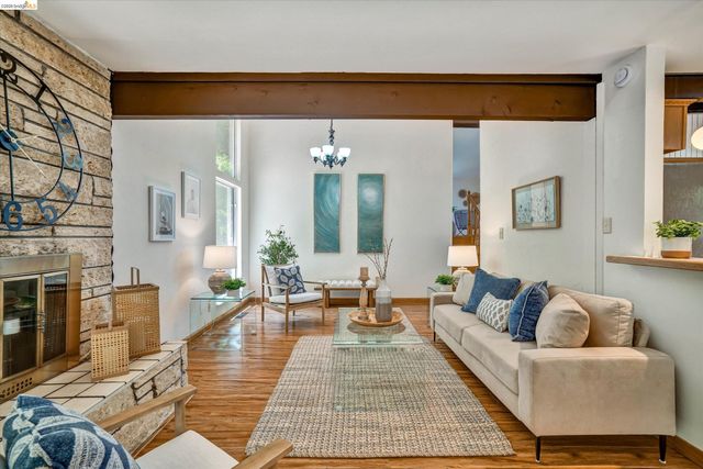 2826 Wright Ave, Pinole, CA 94564