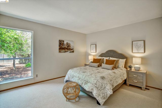 2826 Wright Ave, Pinole, CA 94564