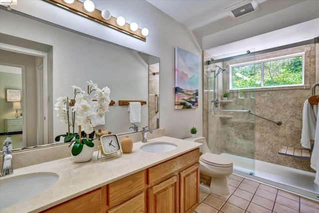 2826 Wright Ave, Pinole, CA 94564