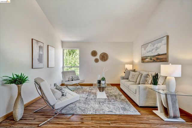 2826 Wright Ave, Pinole, CA 94564