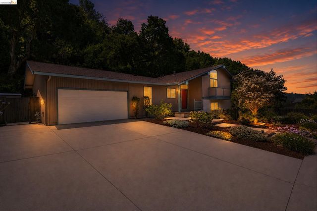 2826 Wright Ave, Pinole, CA 94564