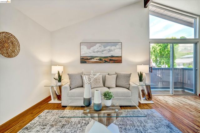 2826 Wright Ave, Pinole, CA 94564