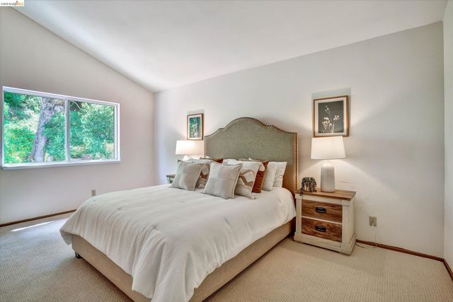 2826 Wright Ave, Pinole, CA 94564