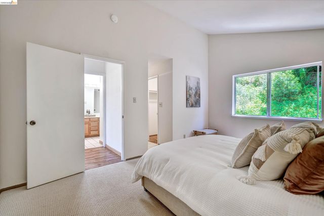 2826 Wright Ave, Pinole, CA 94564
